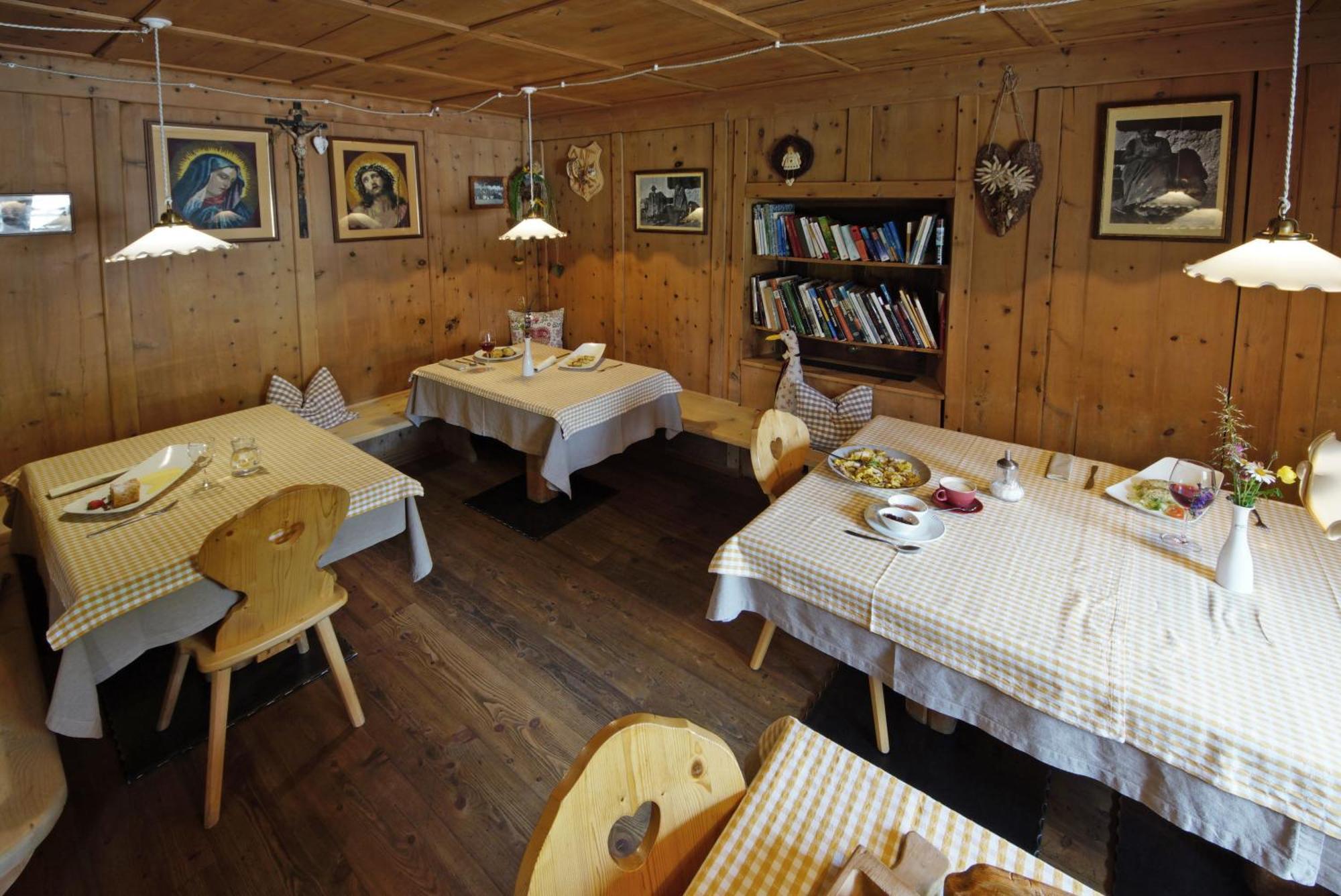 Agriturismo Luech De Vanc San Martino in Badia Bagian luar foto