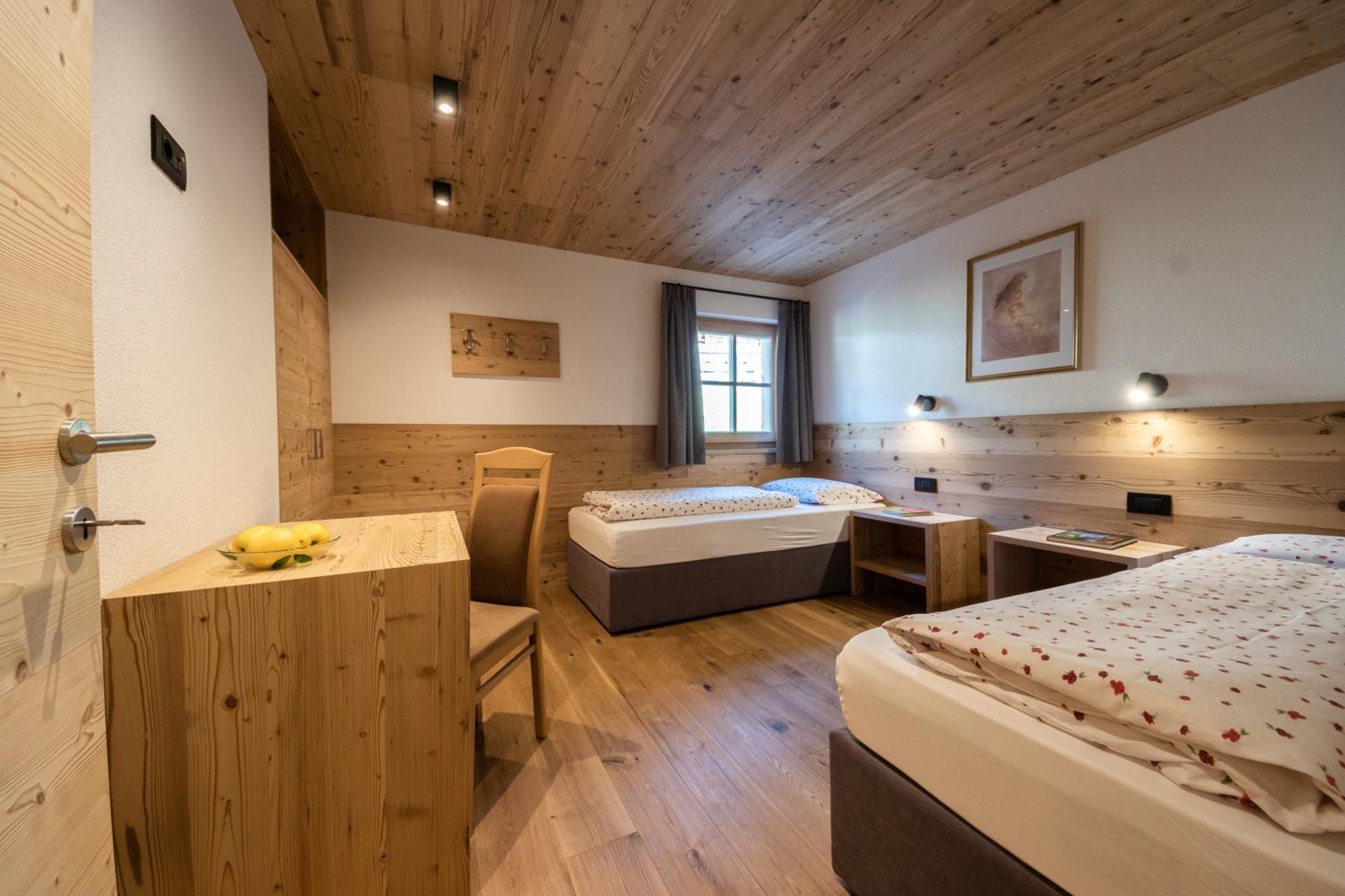 Agriturismo Luech De Vanc San Martino in Badia Bagian luar foto