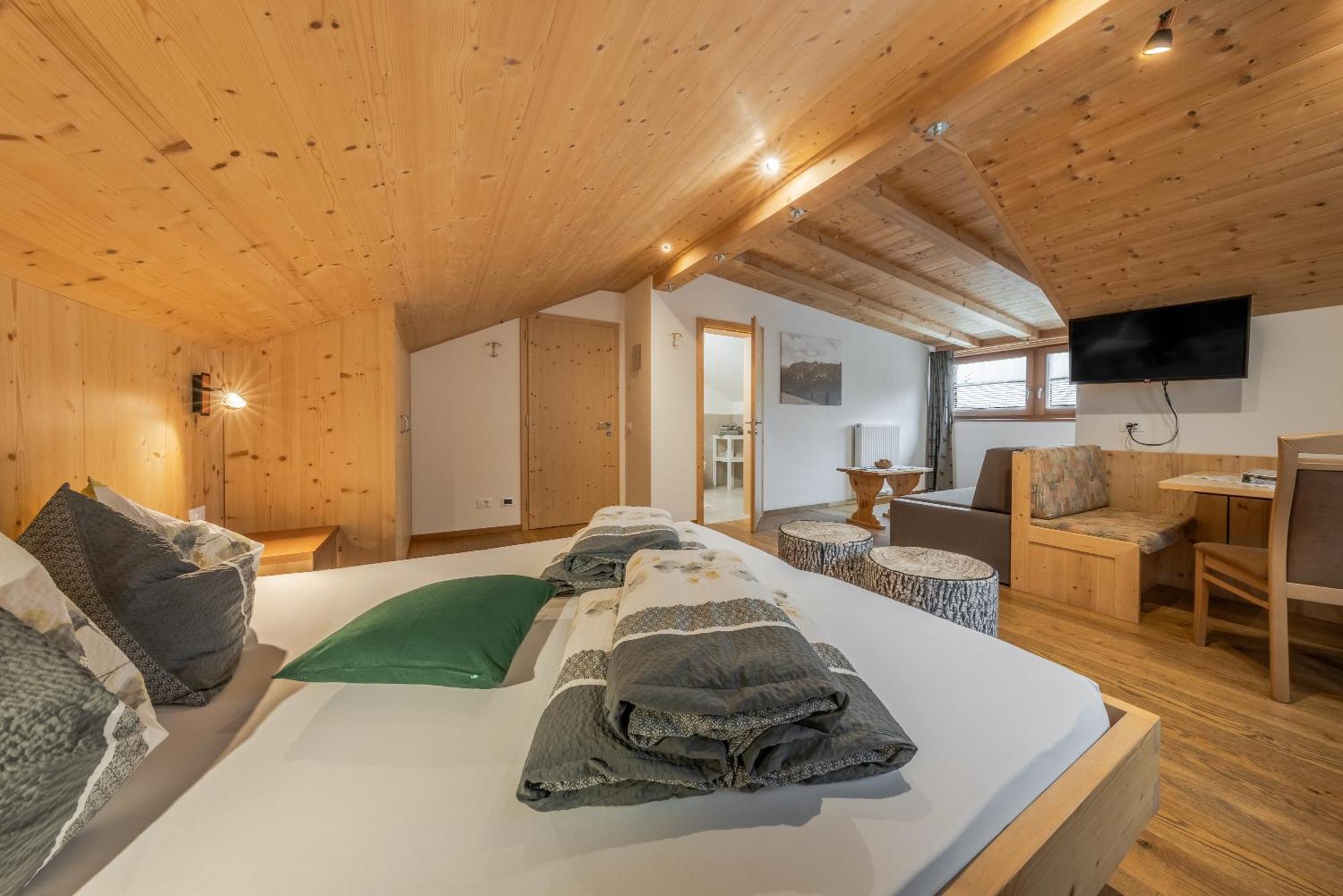 Agriturismo Luech De Vanc San Martino in Badia Bagian luar foto